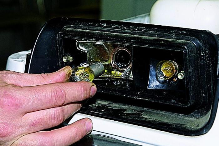 Как Поменять Лампочку В Фаре Нива 2121 ~ AUTOTEXNIKA.RU